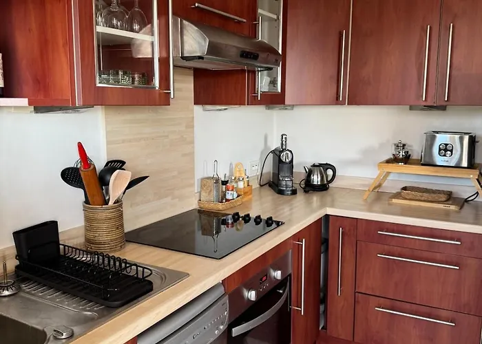 Proche De La Mer, Piscine, Climatisation Et Wifi Apartment