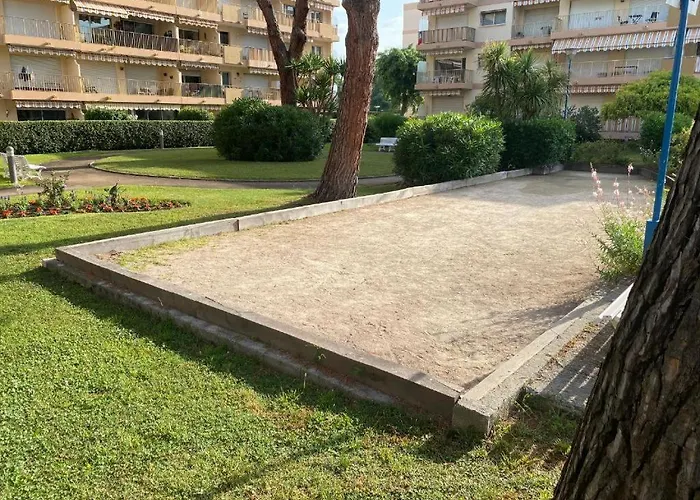 Proche De La Mer, Piscine, Climatisation Et Wifi